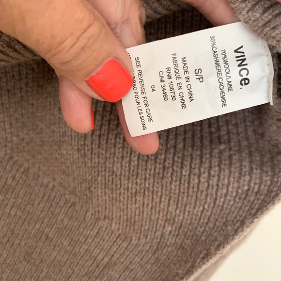 Vince cashmere/wool blend sweater - Picture 3 of 4